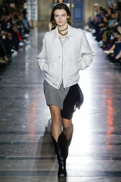 Look 13
